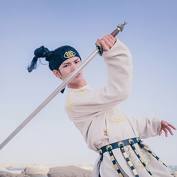 霸氣帶劍男生頭像，唯美古風(fēng)頭像