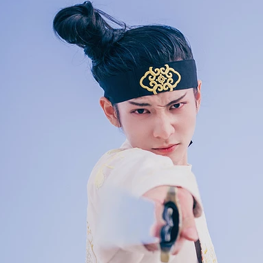 霸氣帶劍男生頭像，唯美古風(fēng)頭像