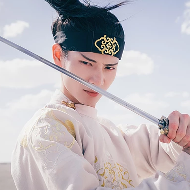 霸氣帶劍男生頭像，唯美古風(fēng)頭像