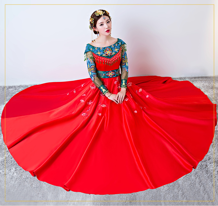 時(shí)尚一字肩中式禮服，復(fù)古福連文苑新娘禮服