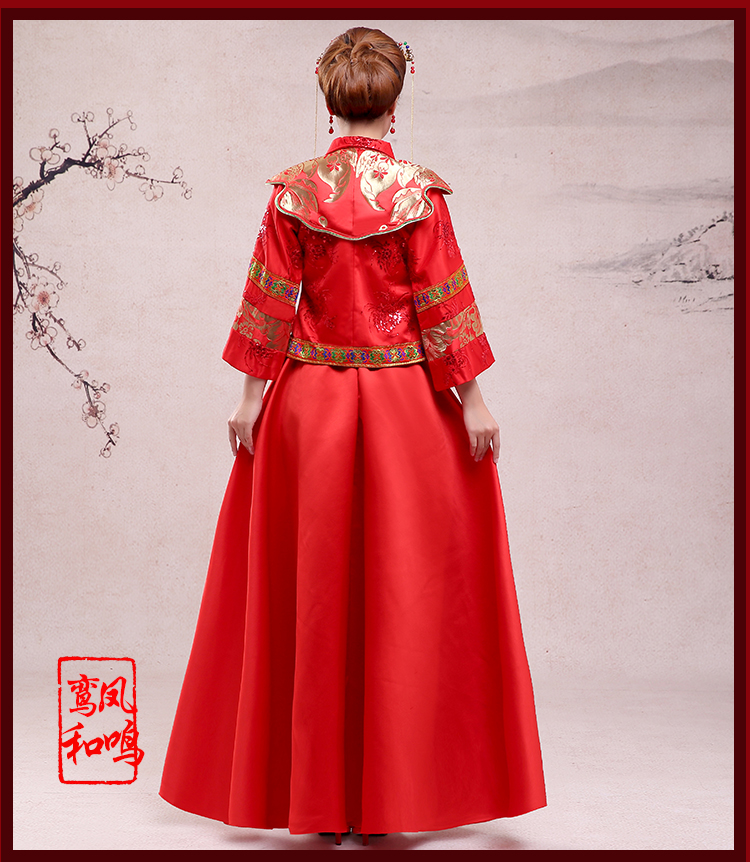 中國(guó)傳統(tǒng)式新娘禮服，鳳冠霞帔中式禮服