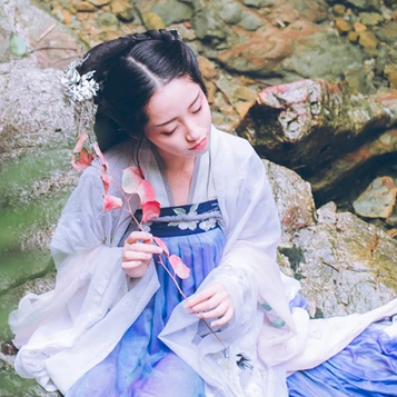 清秀女生頭像，唯美古風(fēng)真人頭像