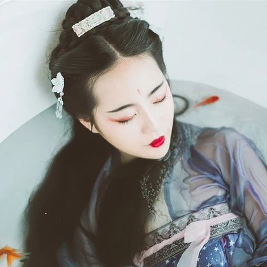 金魚妖艷的女子頭像，唯美古風(fēng)真人頭像