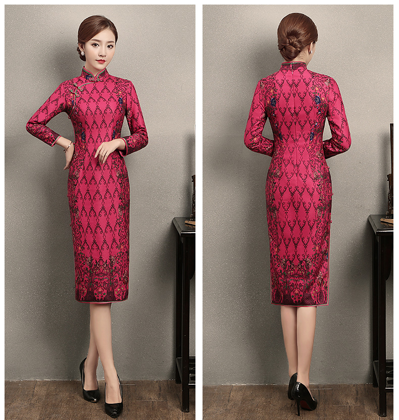 立領(lǐng)圓襟花扣旗袍，印花修身旗袍裙
