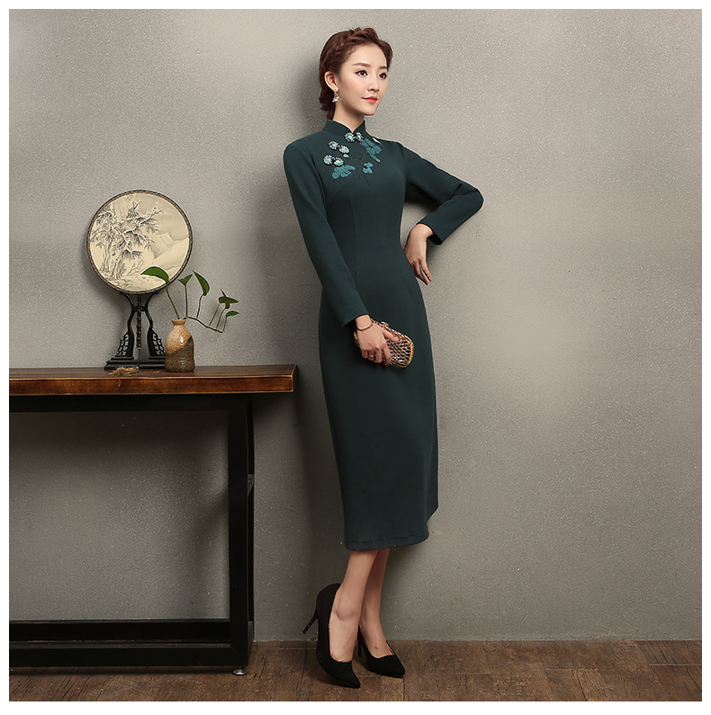 淺墨綠色繡花旗袍，碧嫻復(fù)古旗袍裙