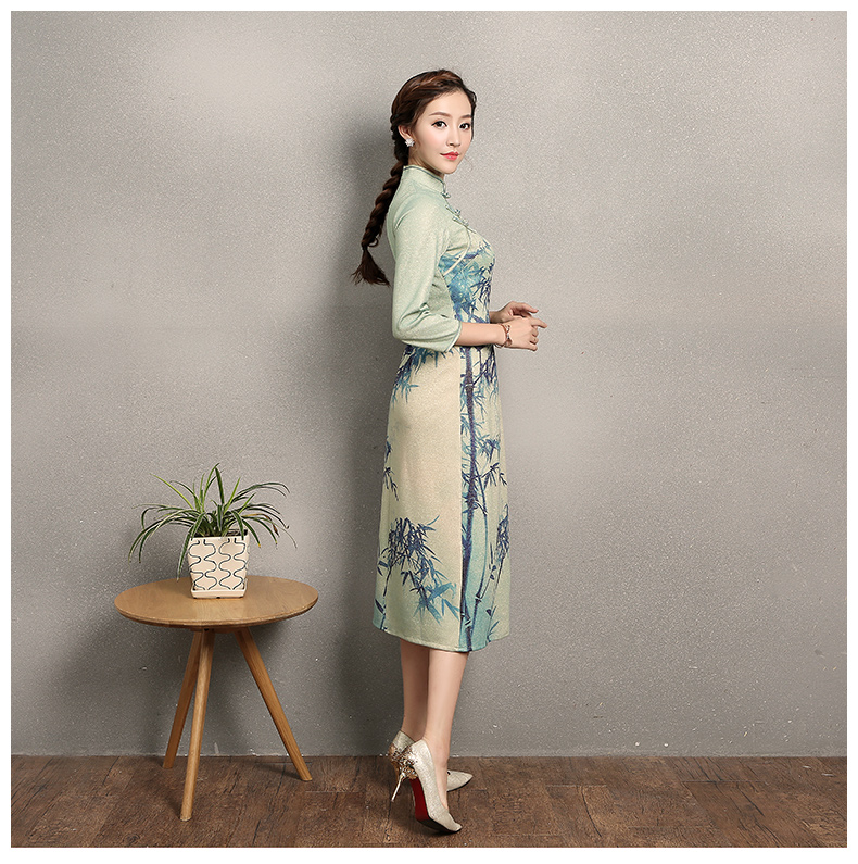 淡綠羞竹印花旗袍，時(shí)尚福連文苑旗袍裙