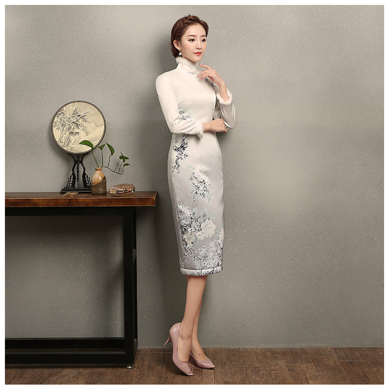 花雪牡丹印花旗袍，白色冬季旗袍裙