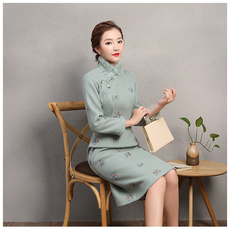 粉綠色舞蝶旗袍，兔毛包邊冬季旗袍裙