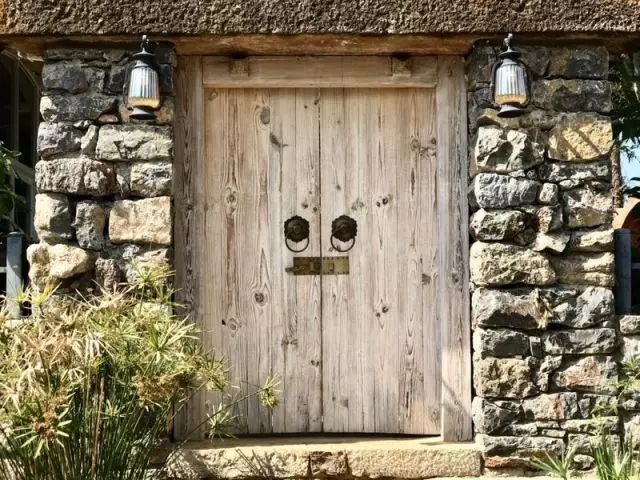 “中國(guó)最美寺院”寂照庵，房子象征著家是情感