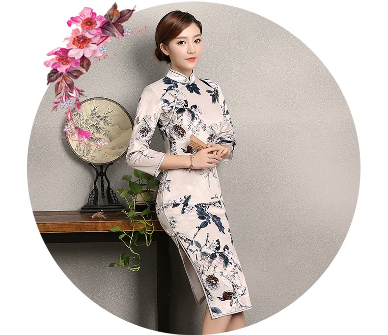 淺色草木印花旗袍，素雅中袖旗袍裙