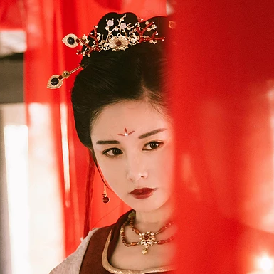 紅佛女子頭像，唯美古風(fēng)真人頭像