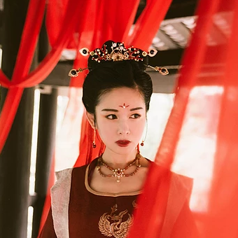紅佛女子頭像，唯美古風(fēng)真人頭像