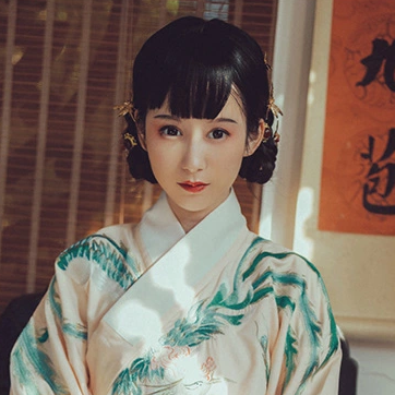 俏皮可愛(ài)帶團(tuán)扇女生頭像，唯美古風(fēng)真人頭像