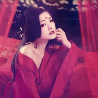 性感妖嬈紅衣女生頭像，唯美古風真人頭像
