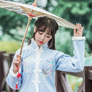 可愛帶團(tuán)扇和傘女生頭像，唯美古風(fēng)真人頭像