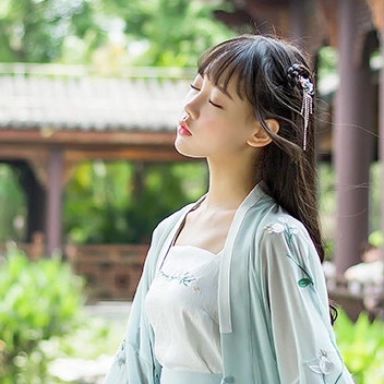 杜若花枝帶和團(tuán)扇傘女生頭像，唯美古風(fēng)頭像