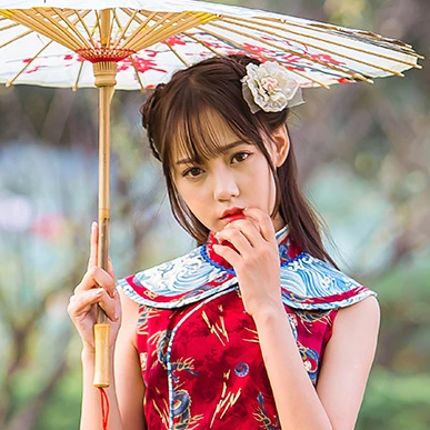 紅衣帶傘女生頭像，唯美古風(fēng)真人頭像