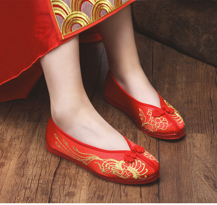 牡丹鳳凰繡花鞋，三款刺繡新娘結(jié)婚鞋