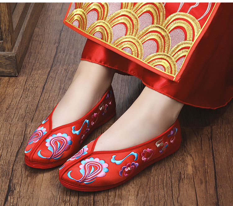 牡丹鳳凰繡花鞋，三款刺繡新娘結(jié)婚鞋