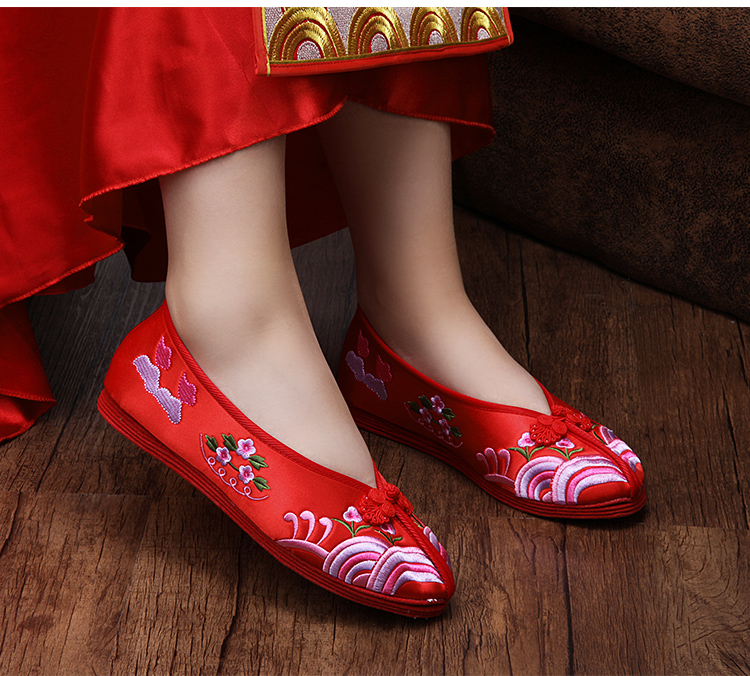 牡丹鳳凰繡花鞋，三款刺繡新娘結(jié)婚鞋