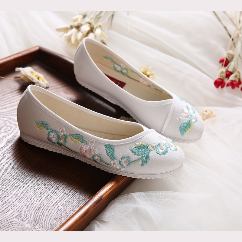 小清新花朵刺繡平底鞋，復古民族風繡花鞋