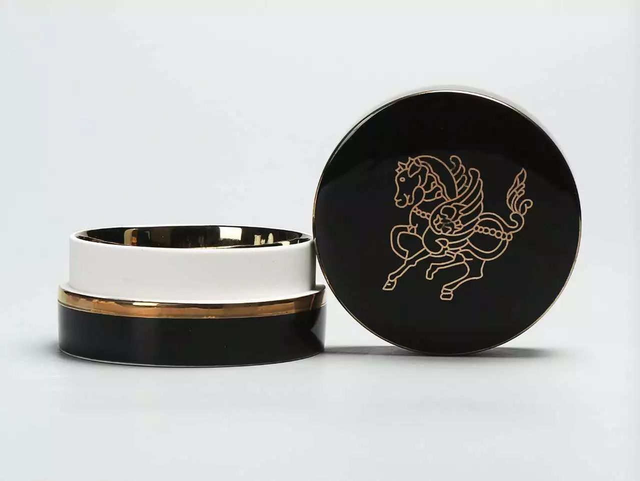 中國(guó)陶瓷·傳承中國(guó)傳統(tǒng)文化