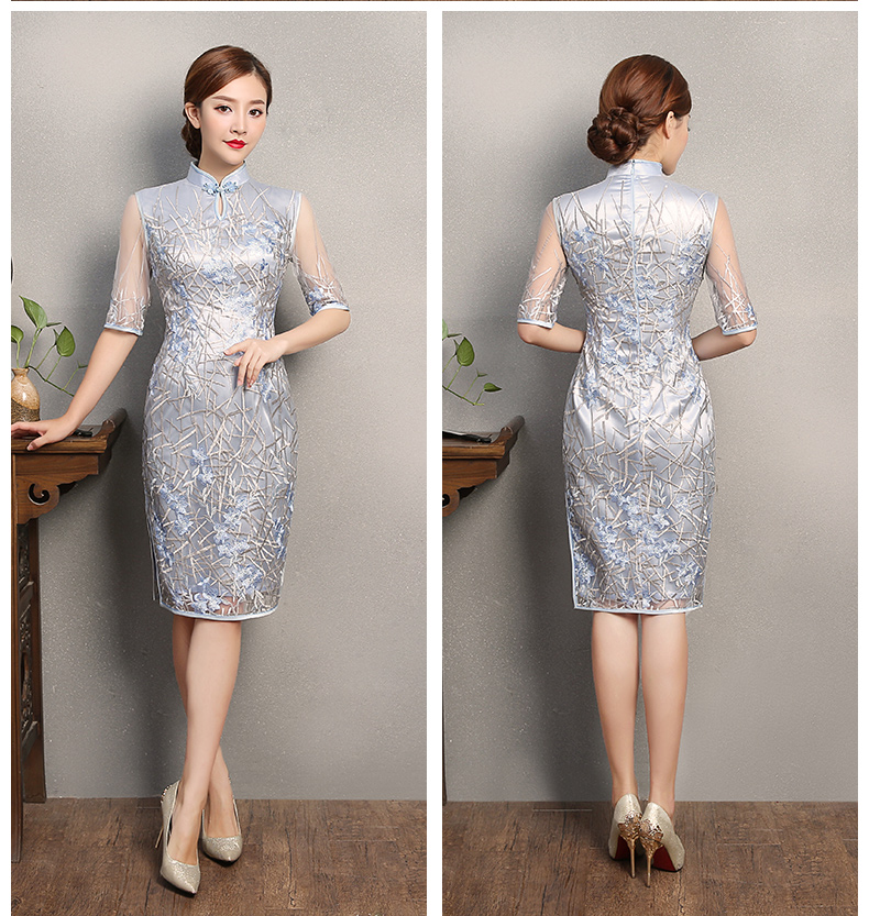 淡藍(lán)色刺繡旗袍，復(fù)古中袖旗袍裙