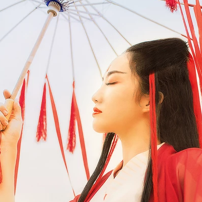 紅衣女子霸氣喝酒頭像，唯美古風(fēng)真人頭像