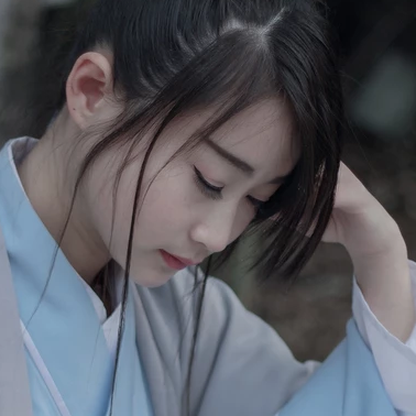 竹林舞劍女生頭像，唯美古風(fēng)真人頭像