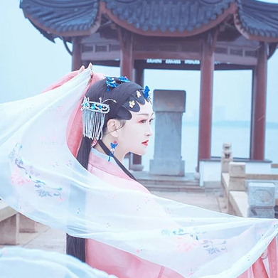 京劇花旦帶折扇女生頭像，唯美古風(fēng)真人頭像