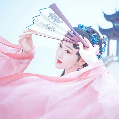 京劇花旦帶折扇女生頭像，唯美古風(fēng)真人頭像