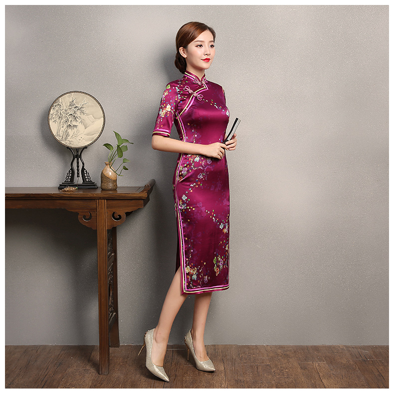 玫紅色印花旗袍，中袖真絲旗袍裙