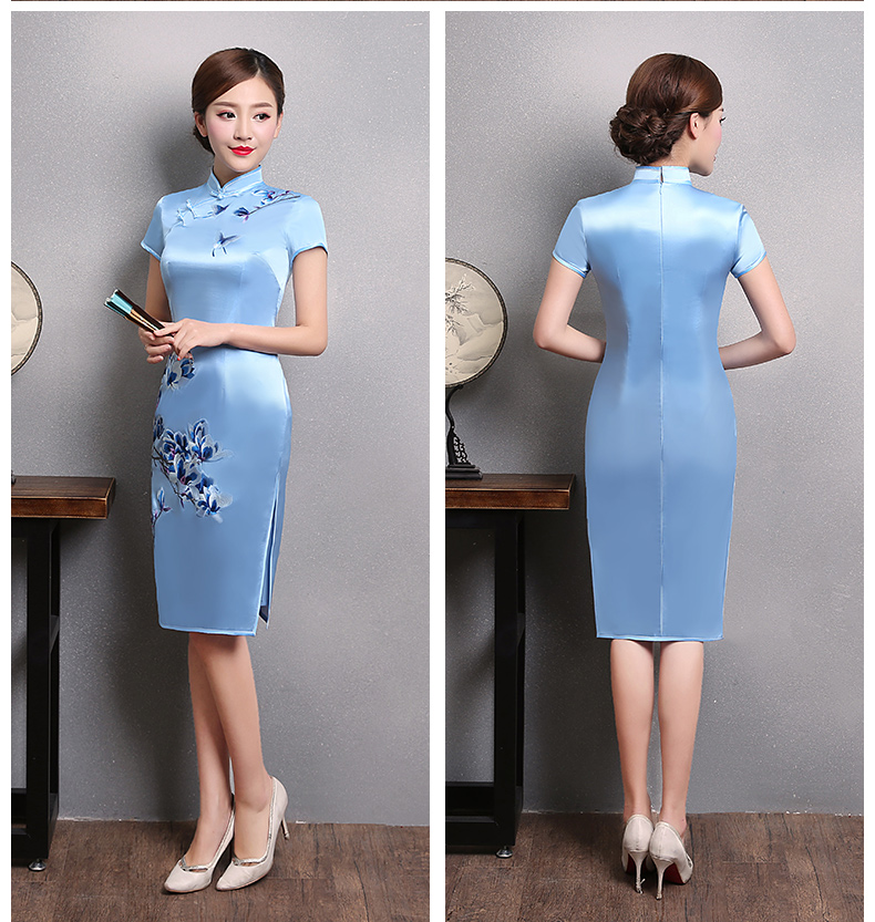 玉蘭香刺繡旗袍，復(fù)古淺藍(lán)色短袖旗袍裙