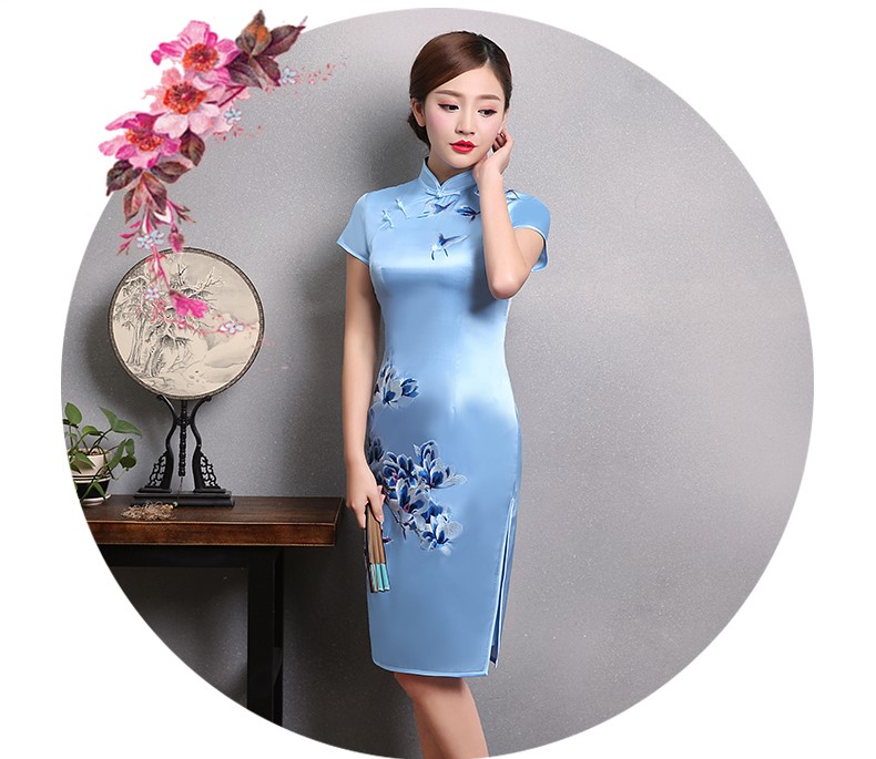 玉蘭香刺繡旗袍，復(fù)古淺藍(lán)色短袖旗袍裙