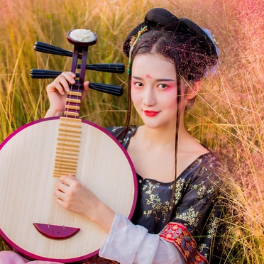 粉黛帶紅傘女生頭像，唯美古風(fēng)真人頭像