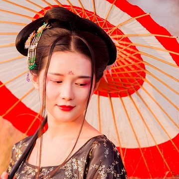 粉黛帶紅傘女生頭像，唯美古風(fēng)真人頭像