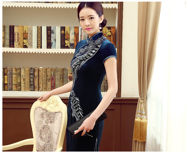 藍(lán)色鳳羽立體刺繡旗袍，短袖絲絨旗袍裙