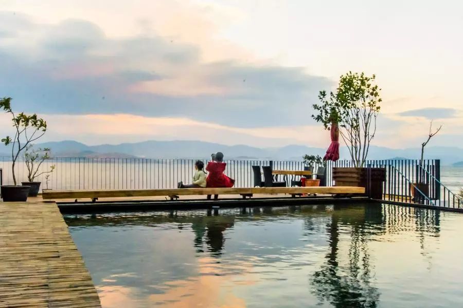 大理洱?！w心，歸心看海煙雨江南