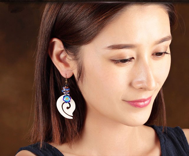 福連文苑白色祥云耳墜古風耳環(huán)首飾