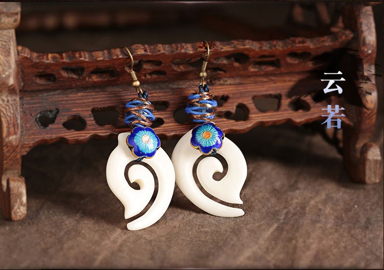 福連文苑白色祥云耳墜古風耳環(huán)首飾