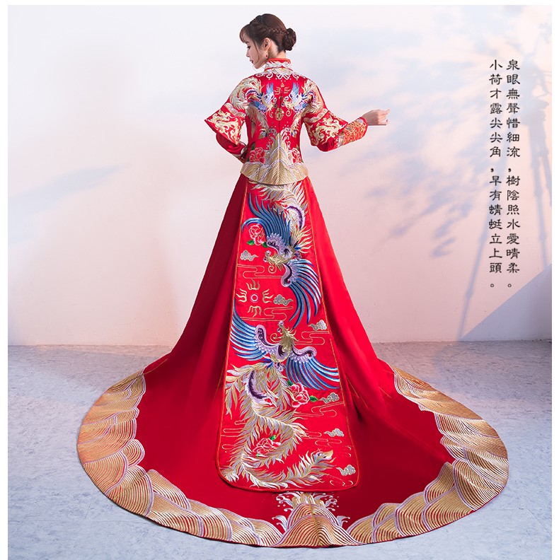 傳統(tǒng)古典中式禮服，新娘秀禾服結(jié)婚禮服