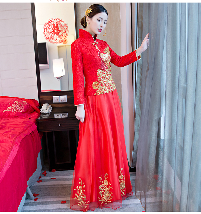 孔雀亮片繡花中式禮服，唯美新娘結(jié)婚禮服