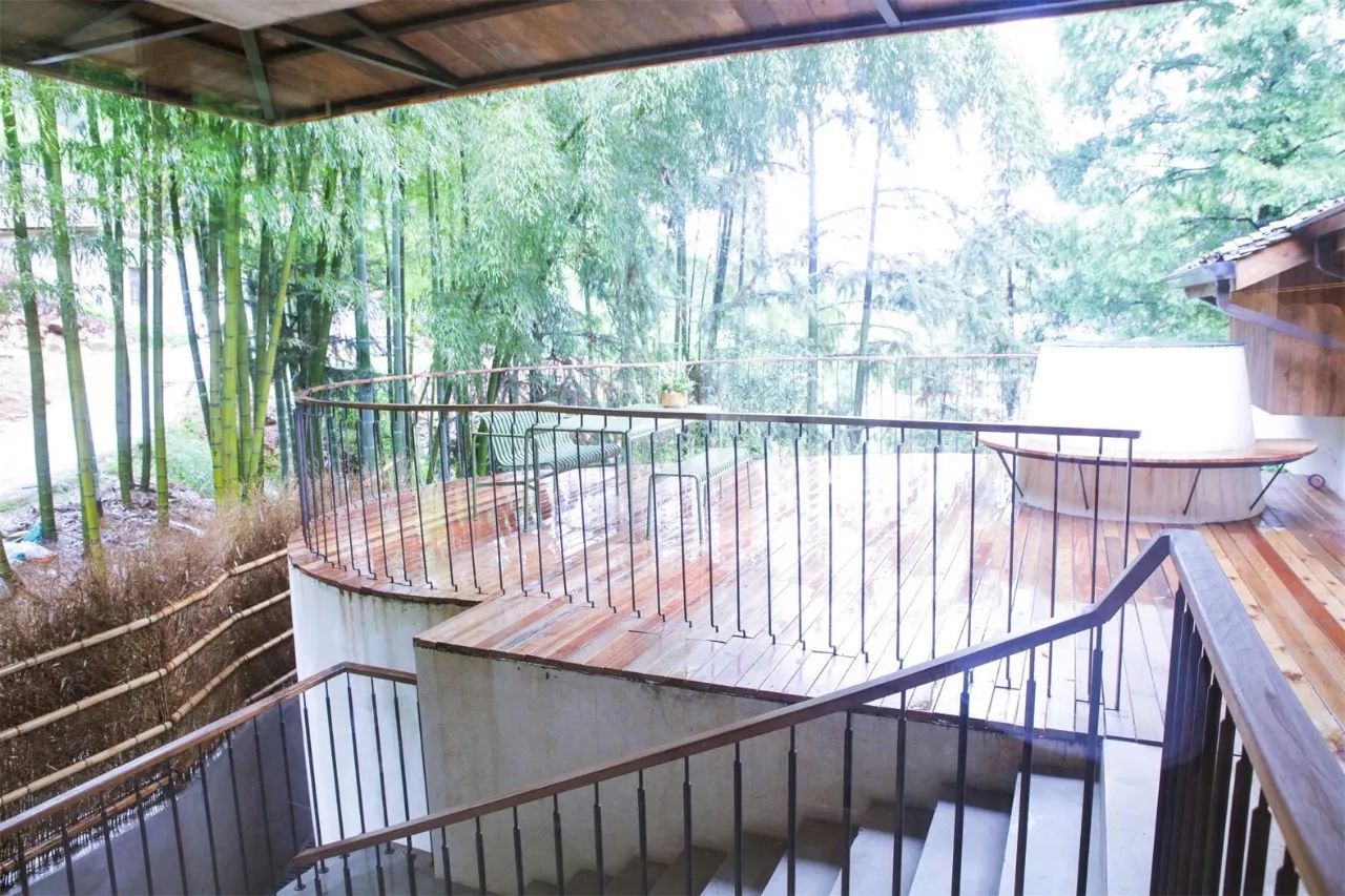 莫干山·西璞，睡進(jìn)梵高的畫里