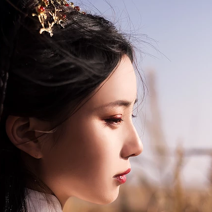 傷感流淚帶傘頭像，唯美古風(fēng)真人頭像