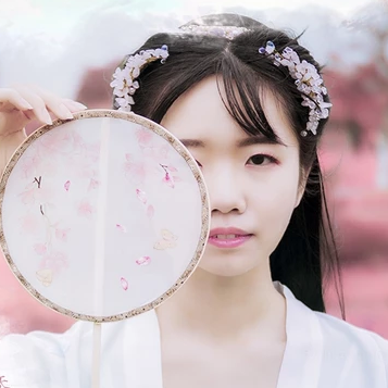 粉紫小清新帶團(tuán)扇傘頭像，唯美古風(fēng)真人頭像