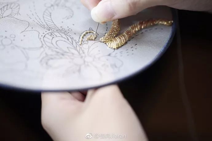 中國扇子的工藝：一名手藝人的堅(jiān)持