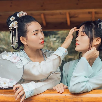 并蒂閨蜜頭像，唯美古風真人頭像