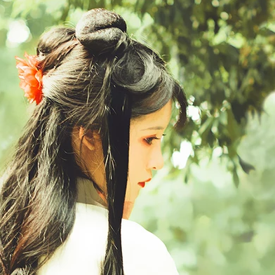 嬌艷彼岸花女生頭像，唯美古風(fēng)真人頭像