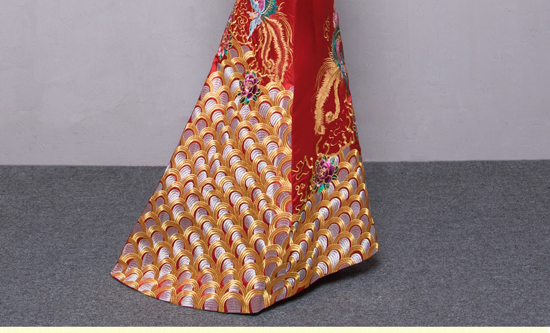 金絲繡花中式禮服，福連文苑新娘禮服