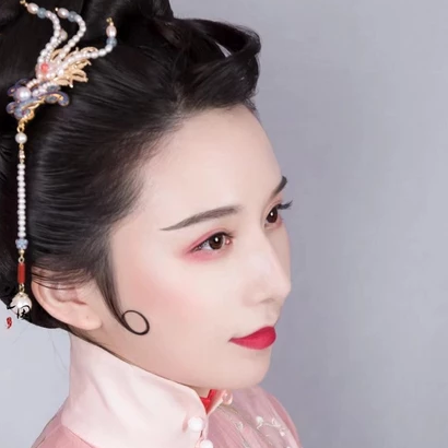 古典帶團(tuán)扇女生頭像，唯美古風(fēng)真人頭像